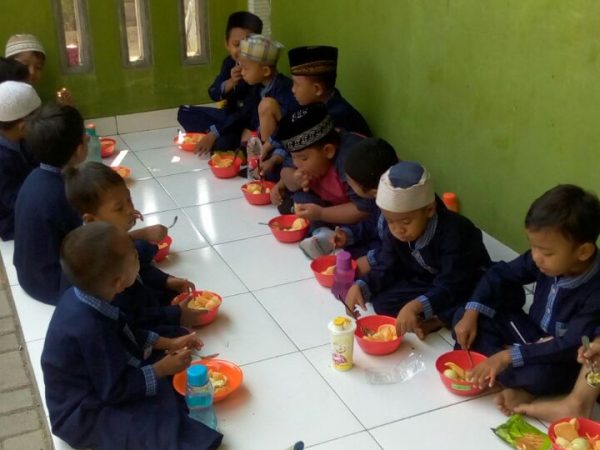 Program Gizi TK AlFurqonulmubin Program Gizi TK AlFurqonulmubin